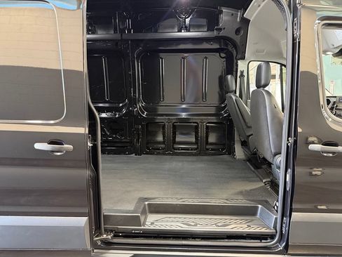Used 2025 Ford Transit 250 148 High Roof Extended RWD image 25