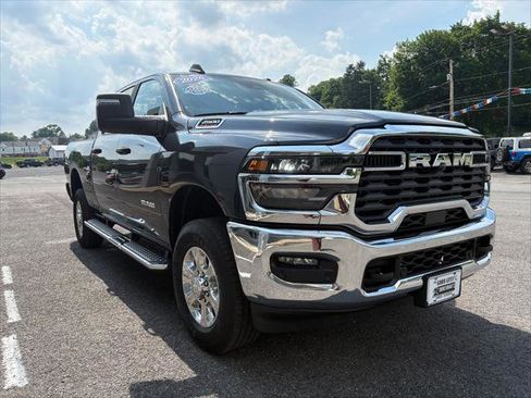 Certified 2026 RAM 2500 Big Horn AWD/4WD image 5