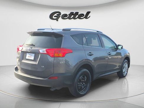 Used 2015 Toyota RAV4 LE FWD image 5