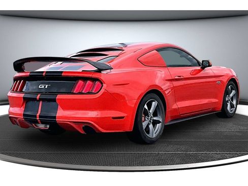 Used 2016 Ford Mustang GT RWD image 16