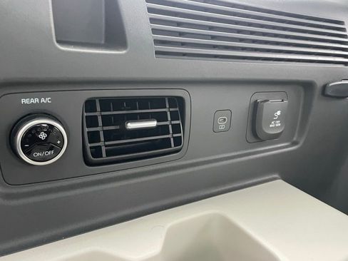 Used 2024 Hyundai Santa Fe Limited image 18