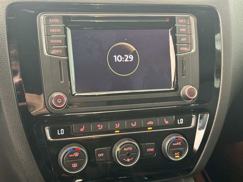 Used 2018 Volkswagen Jetta GLI FWD image 26