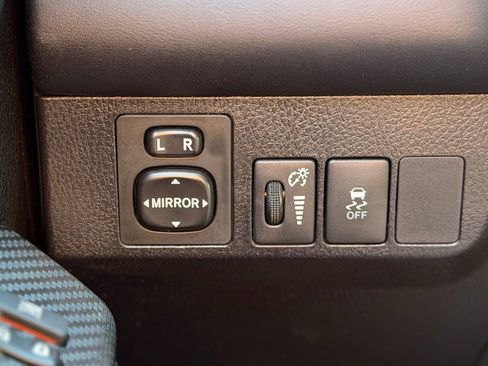 Used 2015 Toyota RAV4 XLE image 20