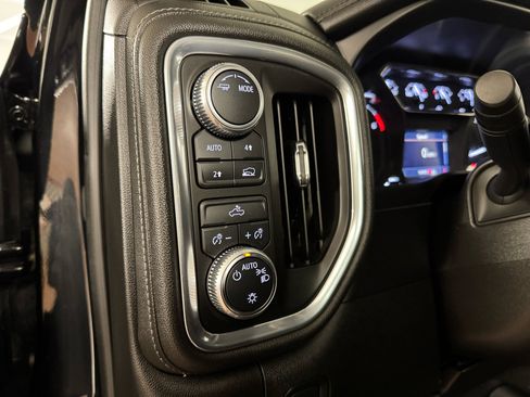 Used 2021 GMC Sierra 1500 SLE image 18