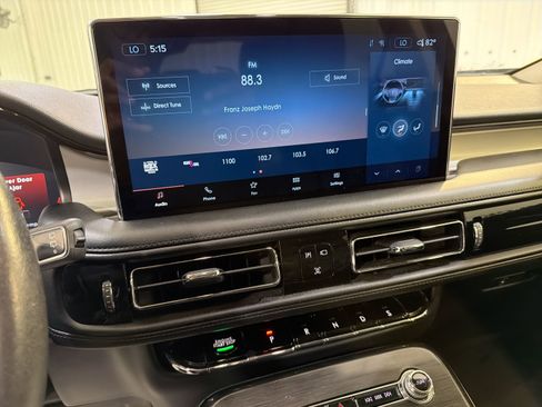 Used 2021 Lincoln Nautilus FWD image 17
