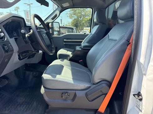 Used 2013 Ford F250 XL RWD image 9