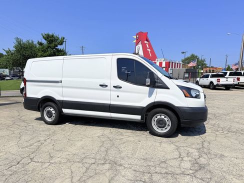 Used 2019 Ford Transit 150 130 Low Roof RWD image 2