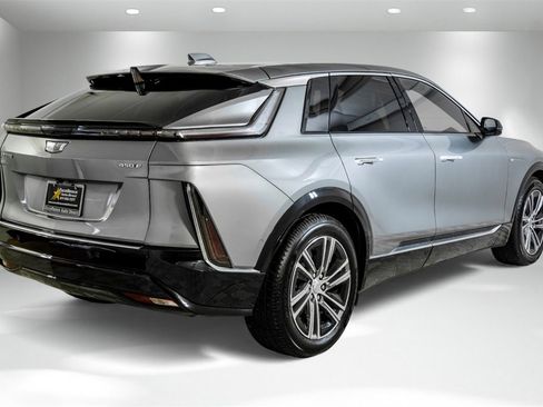 Used 2024 Cadillac Lyriq Luxury w/ LPO, Floor Liner Package image 9