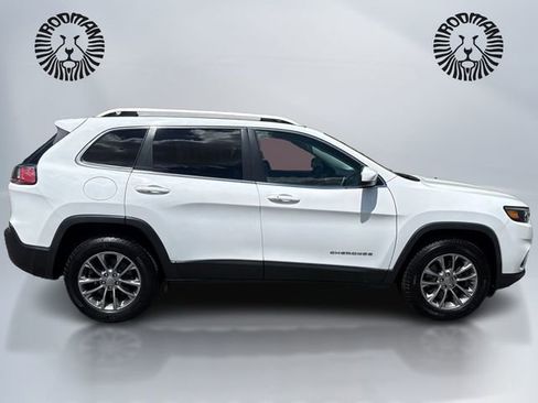 Used 2019 Jeep Cherokee Latitude Plus w/ Cold Weather Group AWD/4WD image 4