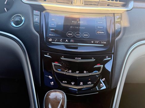 Used 2019 Cadillac XTS Luxury image 10