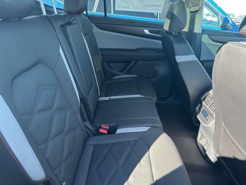 New 2026 Volkswagen Atlas Peak Edition image 37