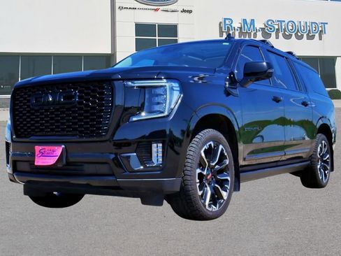 Used 2023 GMC Yukon XL Denali AWD/4WD image 1