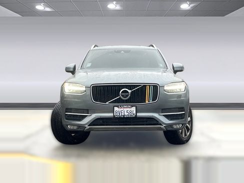 Used 2018 Volvo XC90 T6 Momentum w/ Convenience Package image 4