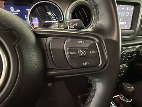 Used 2023 Jeep Wrangler Unlimited w/ Cold Weather Group AWD/4WD image 15