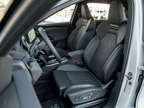 New 2025 Audi SQ6 e-tron Prestige image 13