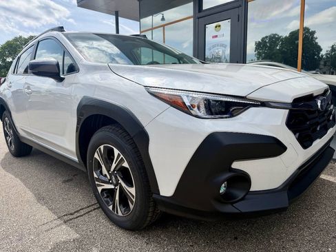 Used 2026 Subaru Crosstrek 2.5i Premium AWD/4WD image 4