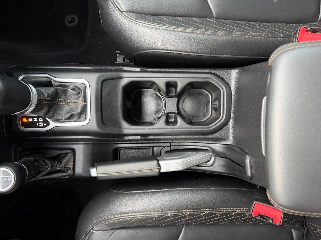 Used 2021 Jeep Wrangler Unlimited Sahara AWD/4WD image 21