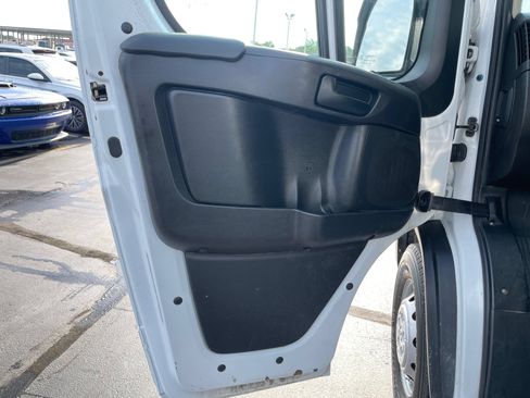 Used 2023 RAM ProMaster 2500 FWD image 11
