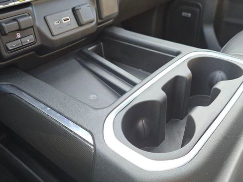 Used 2022 GMC Sierra 2500 AT4 w/ AT4 Premium Plus Package image 32