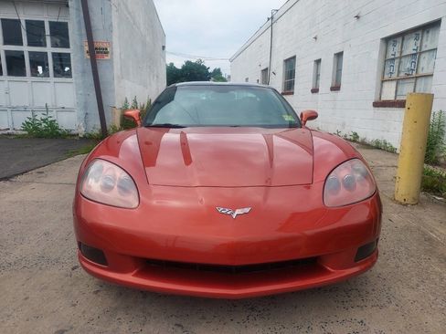 Used 2005 Chevrolet Corvette Coupe w/ Preferred Equipment Group RWD image 3