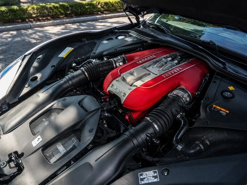 Used 2021 Ferrari 812 GTS RWD image 85