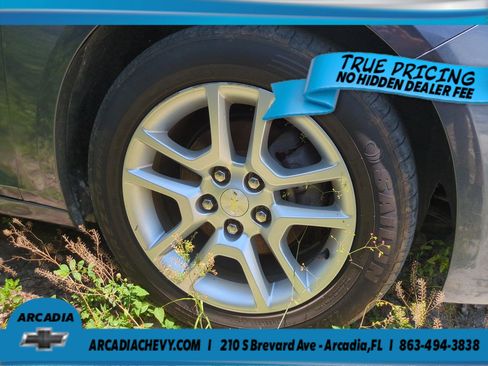 Used 2015 Chevrolet Malibu LT w/ Power Convenience Package FWD image 6
