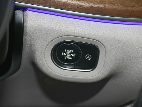 Used 2022 Mercedes-Benz GLE 350 4MATIC w/ Premium Package image 36