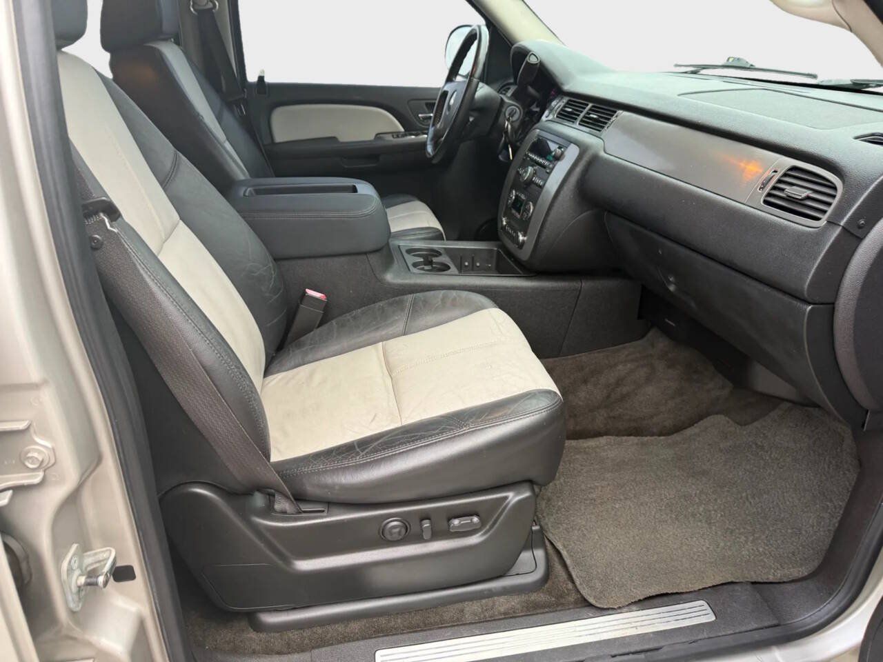 Used 2008 Chevrolet Tahoe LT w/ LT Preferred Equipment Group AWD/4WD image 11