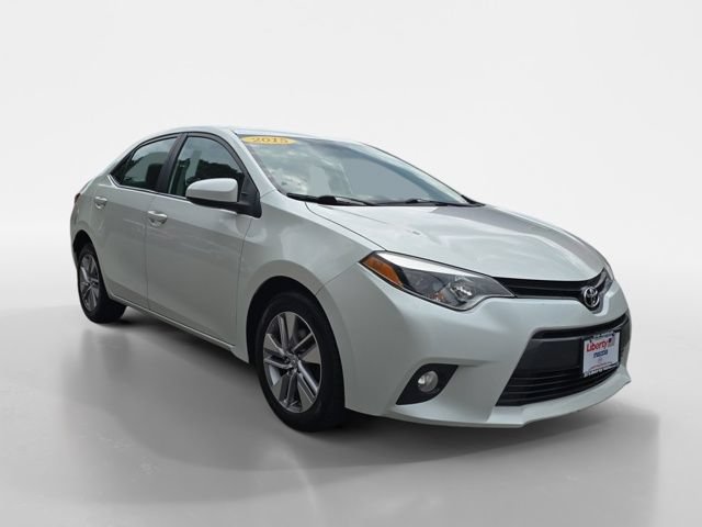 Used 2015 Toyota Corolla LE FWD image 1