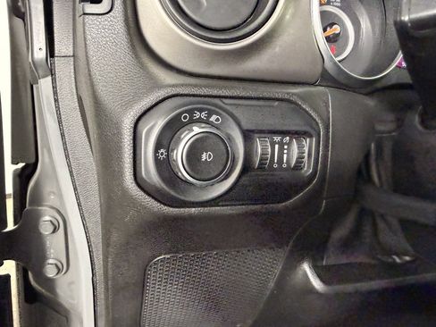 Used 2019 Jeep Wrangler Unlimited Sport AWD/4WD image 21