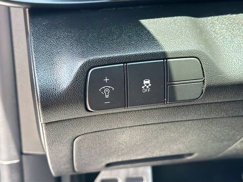 Certified 2025 Hyundai Elantra Sport FWD image 10