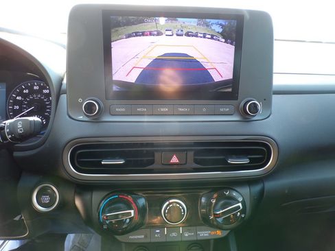 Certified 2022 Hyundai Kona SEL AWD/4WD image 26