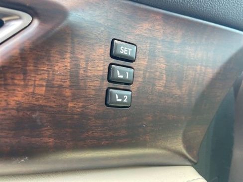 Used 2021 Subaru Ascent Touring image 9