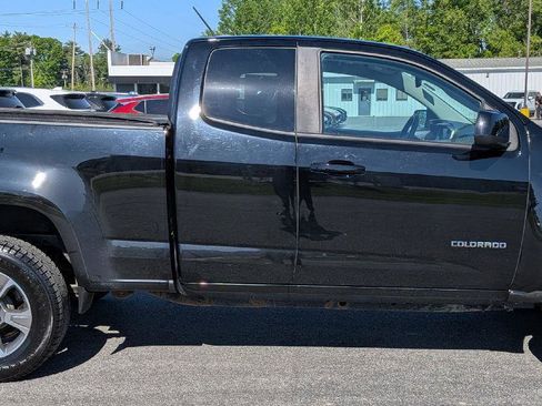 Used 2018 Chevrolet Colorado Z71 AWD/4WD image 5