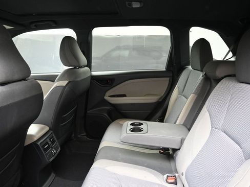 Used 2025 Subaru Forester Premium AWD/4WD image 18
