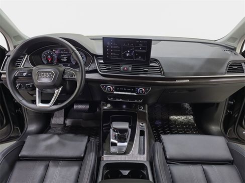 Certified 2025 Audi Q5 2.0T Premium Plus w/ Premium Plus Package image 9