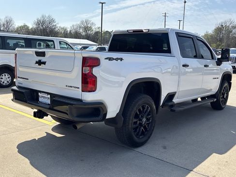 Used 2025 Chevrolet Silverado 2500 Custom w/ Custom Value Package image 3