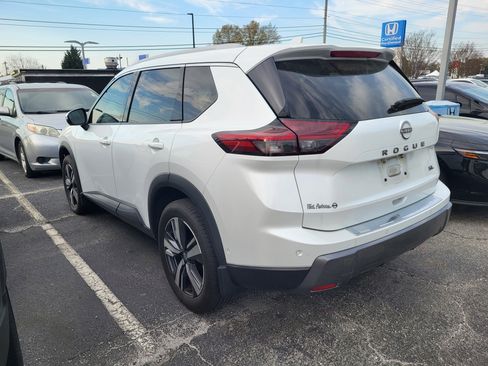 Used 2024 Nissan Rogue SL image 6
