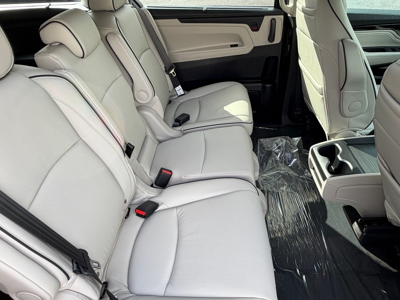 New 2027 Honda Odyssey Touring image 14
