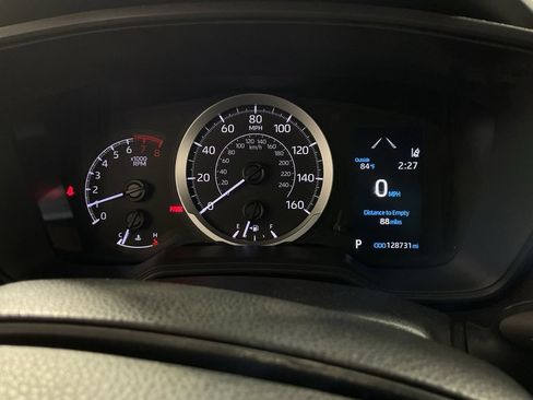 Used 2022 Toyota Corolla LE FWD image 25