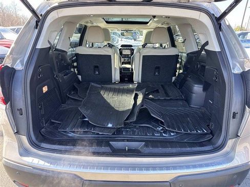 Used 2019 Subaru Ascent Limited w/ Popular Package #3 image 12