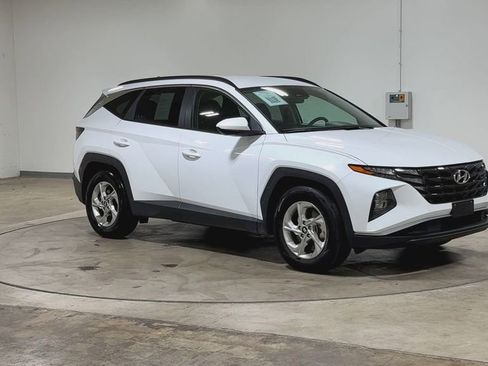 Used 2024 Hyundai Tucson SEL FWD image 2