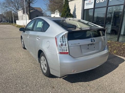 Used 2010 Toyota Prius Five FWD image 3