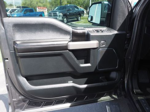 Used 2019 Ford F150 Platinum w/ Equipment Group 701A Luxury image 14