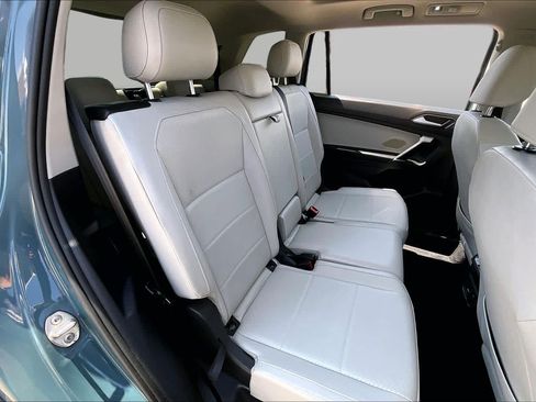 Used 2020 Volkswagen Tiguan SE w/ Panoramic Sunroof Package FWD image 20