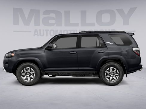 Used 2020 Toyota 4Runner TRD Off-Road image 2