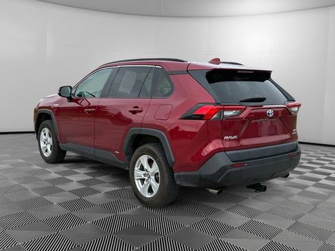 Used 2019 Toyota RAV4 XLE w/ Convenience Package AWD/4WD image 3