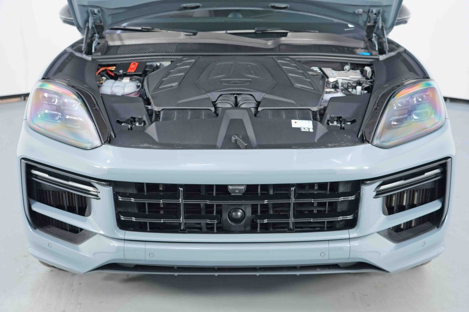 Used 2024 Porsche Cayenne Turbo AWD/4WD image 8