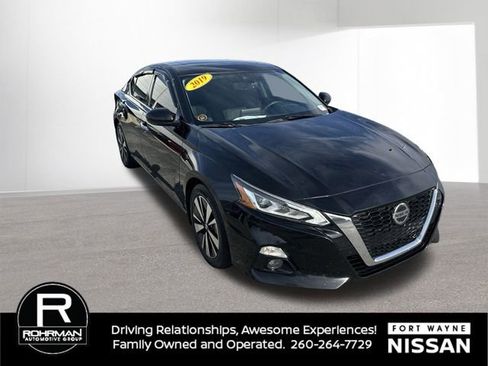 Used 2019 Nissan Altima 2.5 SV image 3