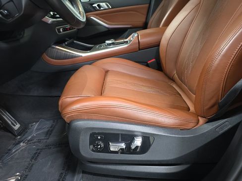 Used 2023 BMW X7 xDrive40i w/ Executive Package image 27